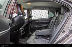 تۆیۆتا کامری